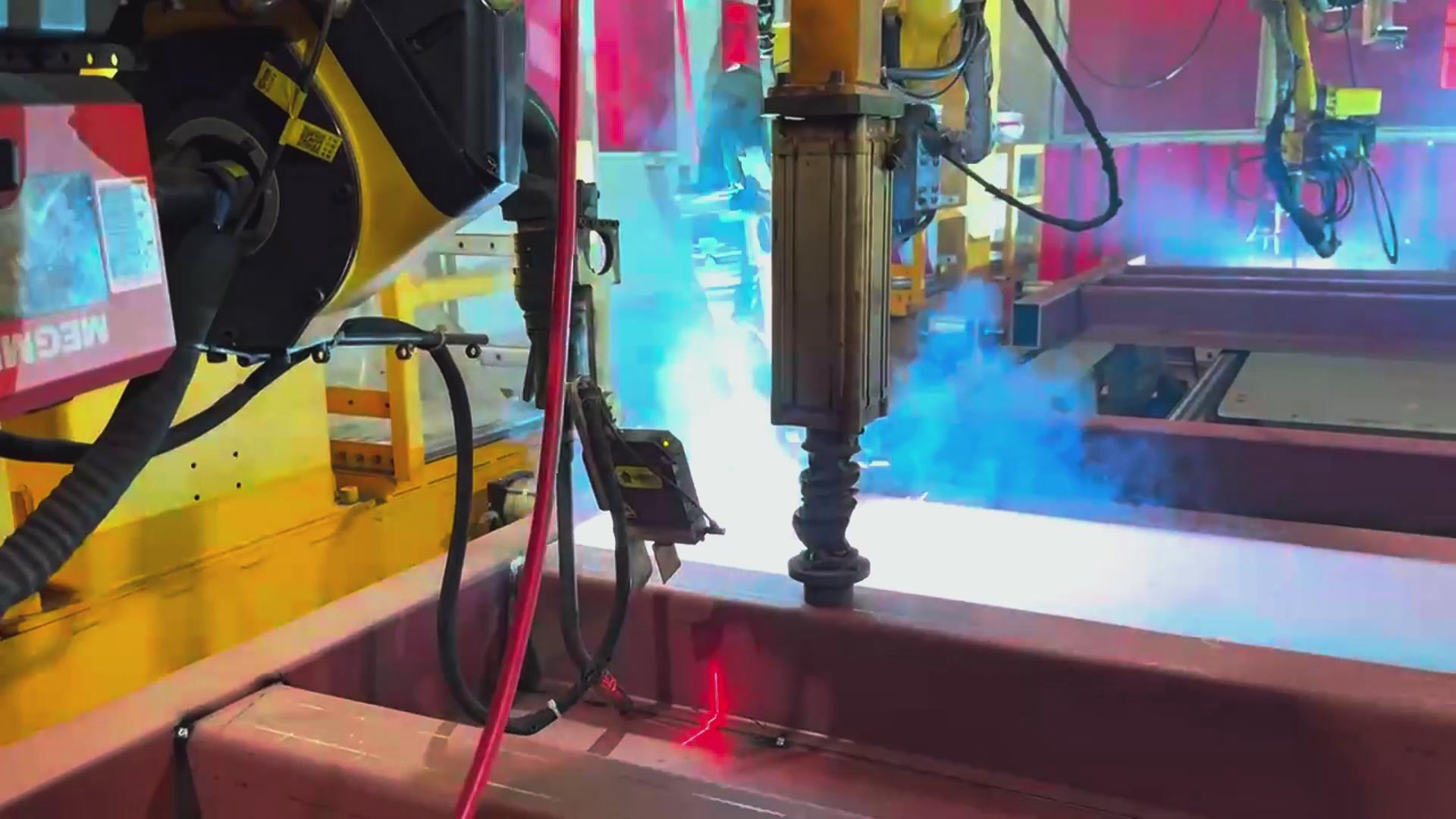 創(chuàng)想智控激光焊縫跟蹤系統(tǒng)在發(fā)那科機(jī)器人焊接火車端墻中的應(yīng)用